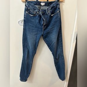 Good American size 6 jeans.